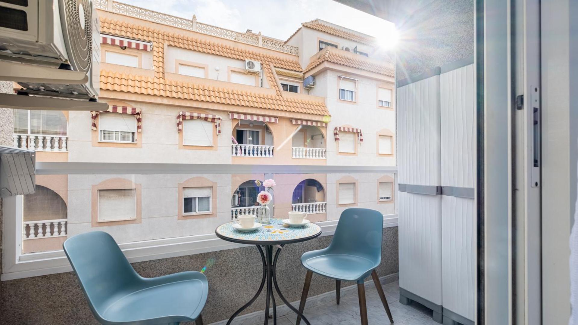 Apartamento Centrico Con Garaje Torrevieja Exterior photo